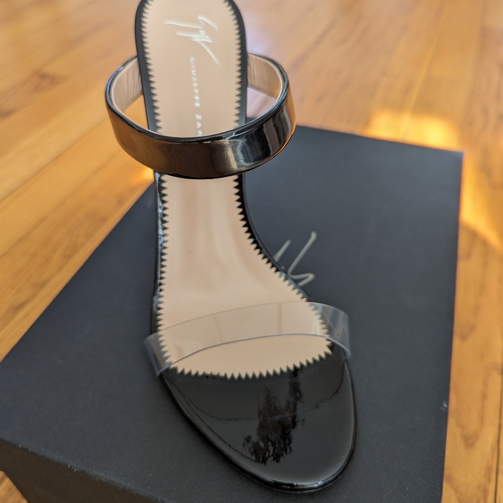 Giuseppe Zanotti size 9.5 NWT